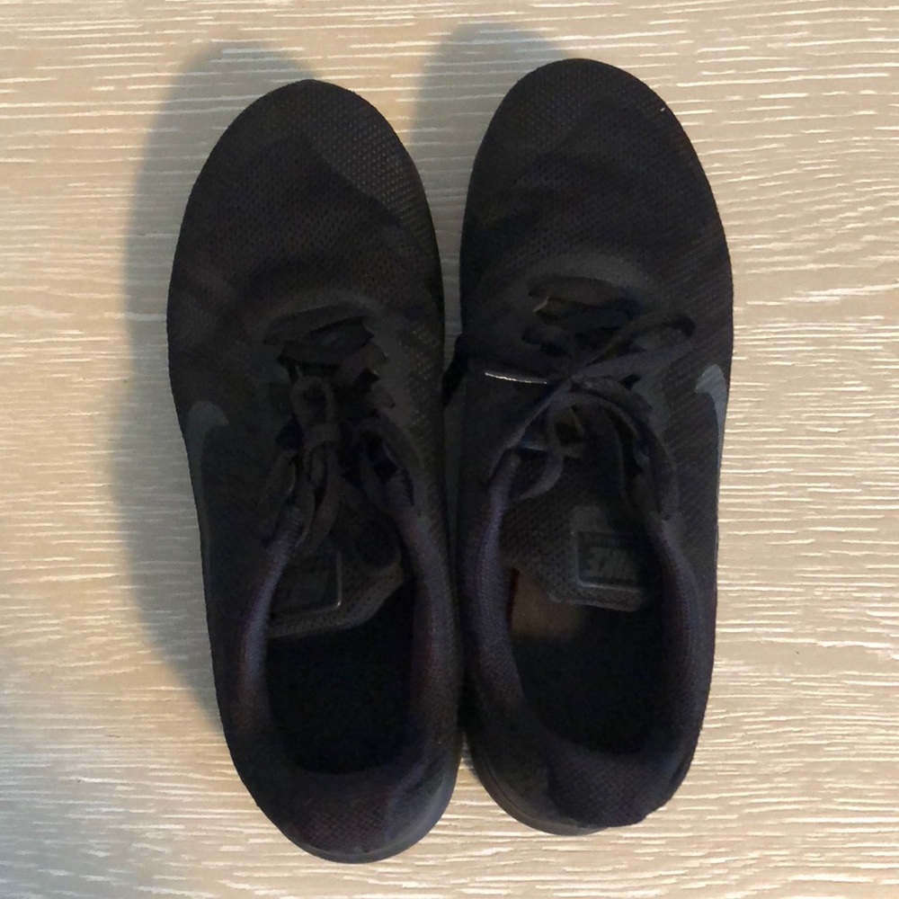 Nike Tennis shoes